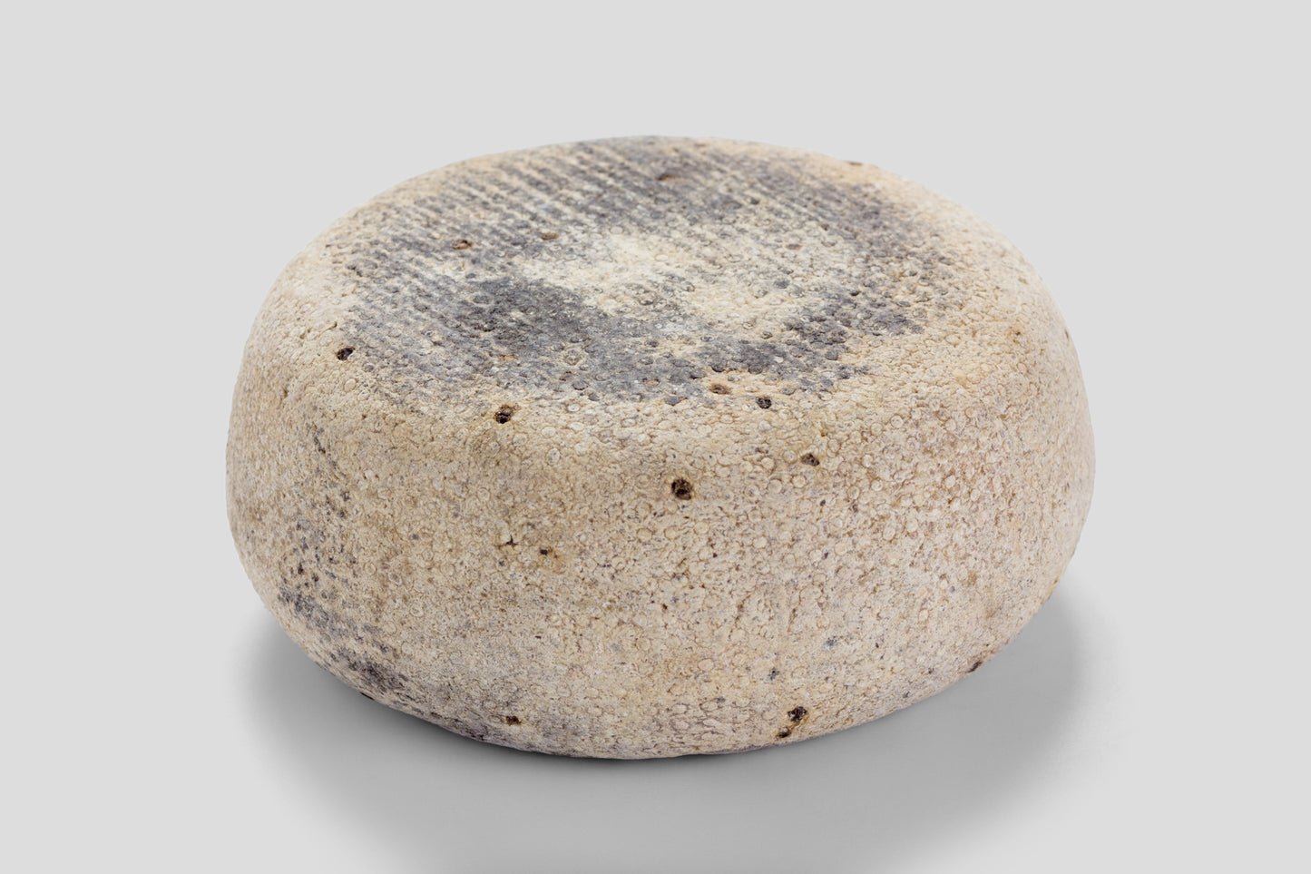 Pecorino_pepato_HG_grau-69755641c287c4429