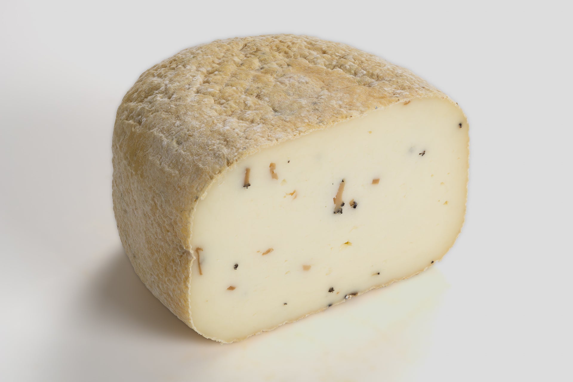 Pecorino_al_Tartufo_halb